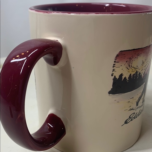 Eddie Bauer 2007 collectable coffee mug featuring winter dog sled scene. - Picture 5 of 10